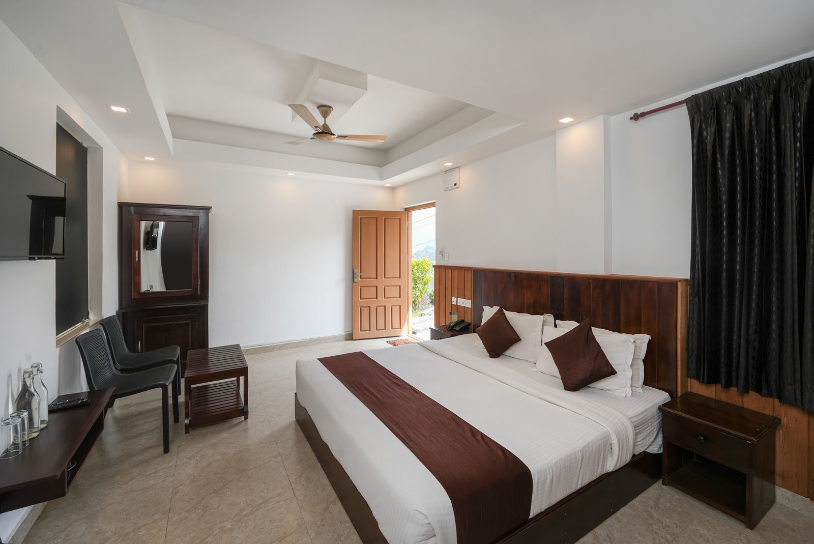 NON / AC ROOM